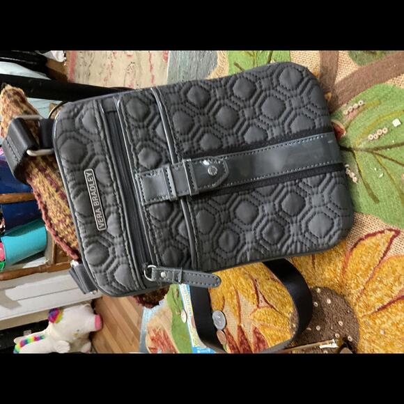 Vera Bradley Quilted Crossbody Bag - Stylish and Functional - Picture 1 of 6